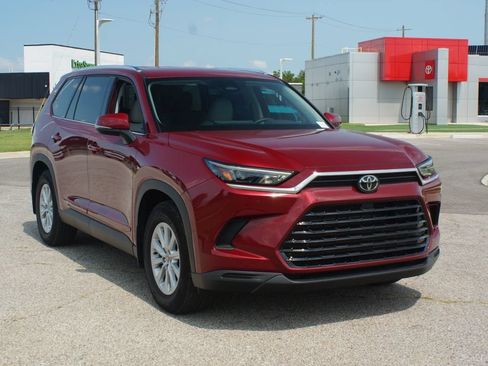 Used 2026 Toyota Grand Highlander AWD Hybrid image 2