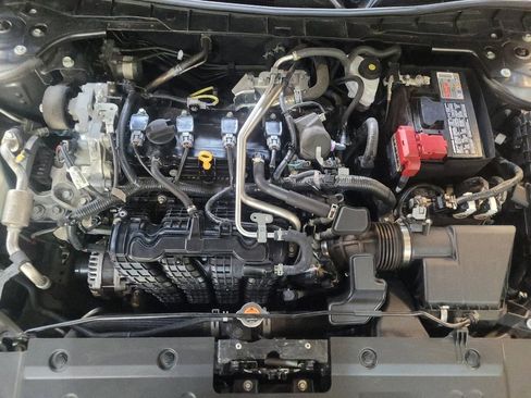 Used 2024 Nissan Altima 2.5 SV image 30