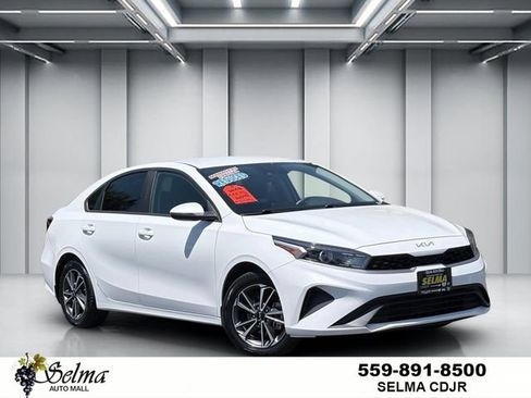 Used 2023 Kia Forte LXS w/ LXS Technology Package FWD image 1