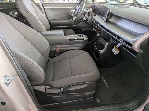 Used 2026 Hyundai Ioniq 9 S image 32