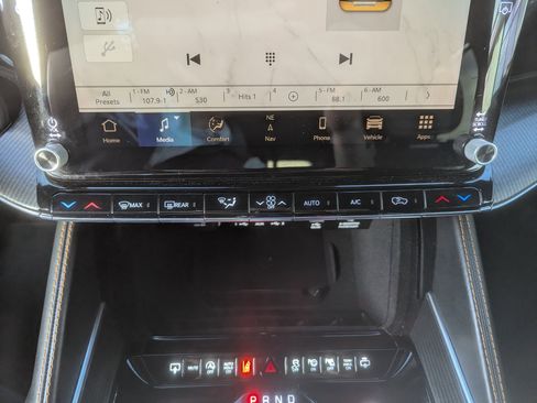 Used 2024 Jeep Grand Wagoneer Series III w/ Rear Seat Video Group 1 image 20