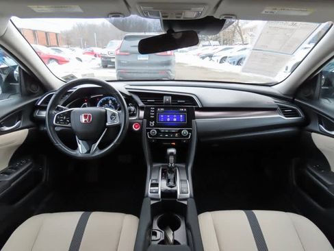 Certified 2021 Honda Civic EX image 17