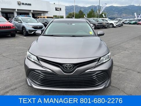 Used 2020 Toyota Camry LE FWD image 9