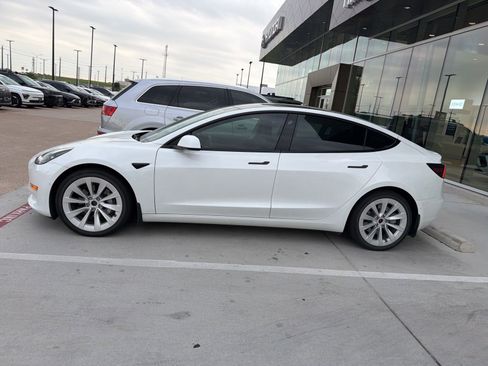 Used 2022 Tesla Model 3 Long Range AWD/4WD image 16
