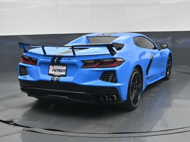 Used 2022 Chevrolet Corvette Stingray Convertible RWD image 2
