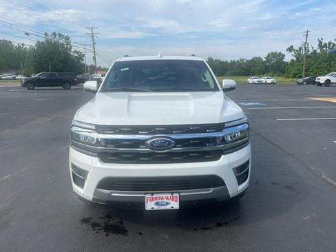 Used 2024 Ford Expedition Limited RWD image 2
