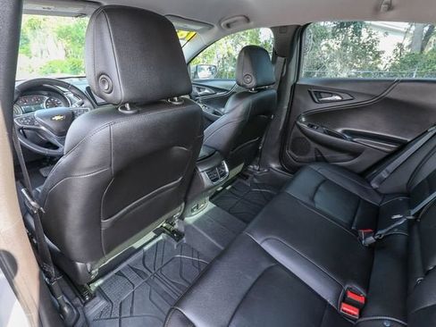 Used 2018 Chevrolet Malibu Hybrid w/ Leather Package FWD image 26