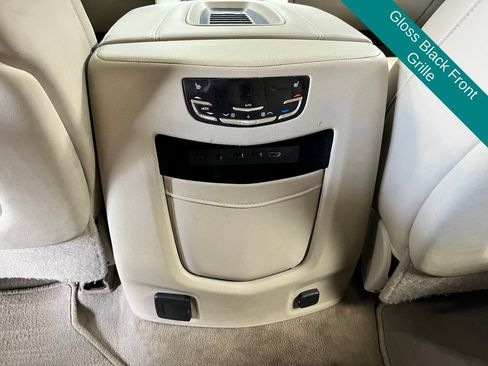 Used 2019 Cadillac Escalade Premium Luxury w/ Escalade Sport Edition AWD/4WD image 23