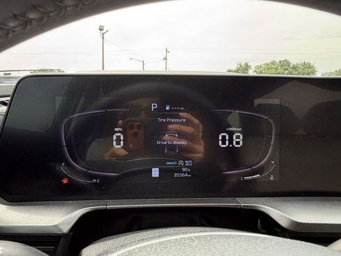 Certified 2023 Kia Telluride S w/ S Sunroof Package AWD/4WD image 31