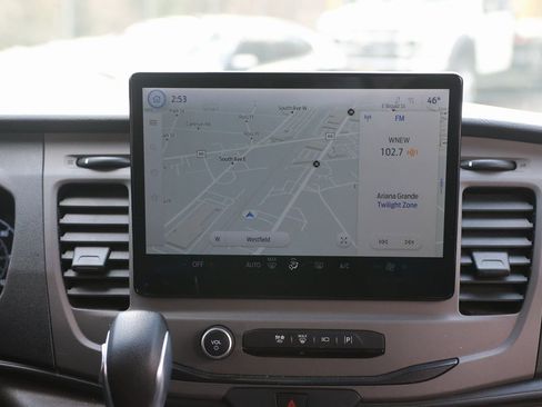 Used 2022 Ford Transit 350 XLT image 24