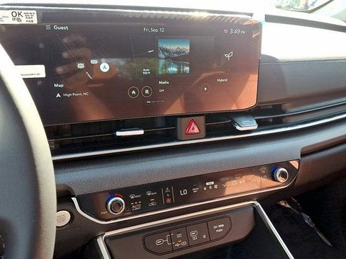 New 2026 Kia Carnival SX image 8