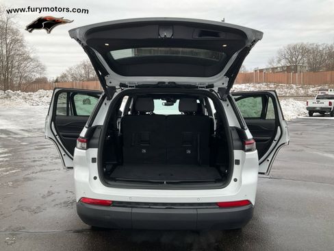 Used 2024 Jeep Grand Cherokee L Altitude image 36