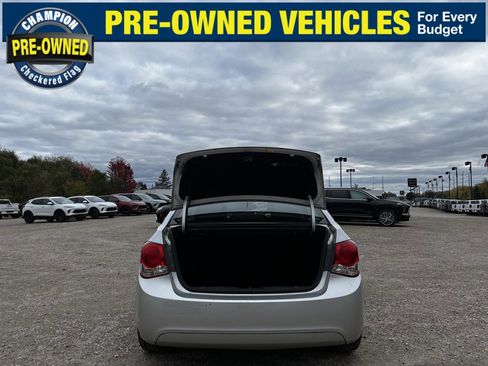Used 2014 Chevrolet Cruze LS image 10