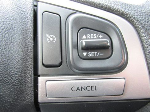 Used 2017 Subaru Crosstrek 2.0i image 15