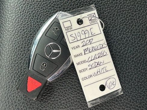 Used 2017 Mercedes-Benz CLA 250 4MATIC image 13