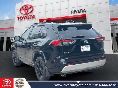 Used 2023 Toyota RAV4 SE w/ Convenience Package AWD/4WD image 8
