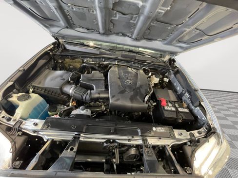 Used 2019 Toyota Tacoma SR5 image 6