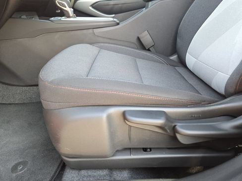 Used 2026 Chevrolet Trax RS w/ Sunroof Package FWD image 18