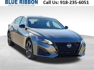 Used 2025 Nissan Altima 2.5 SR video 1