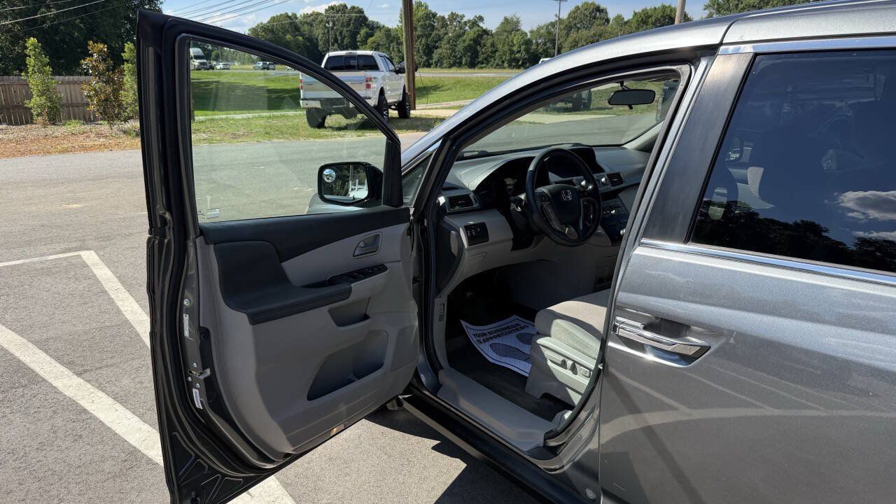 Used 2013 Honda Odyssey EX image 9