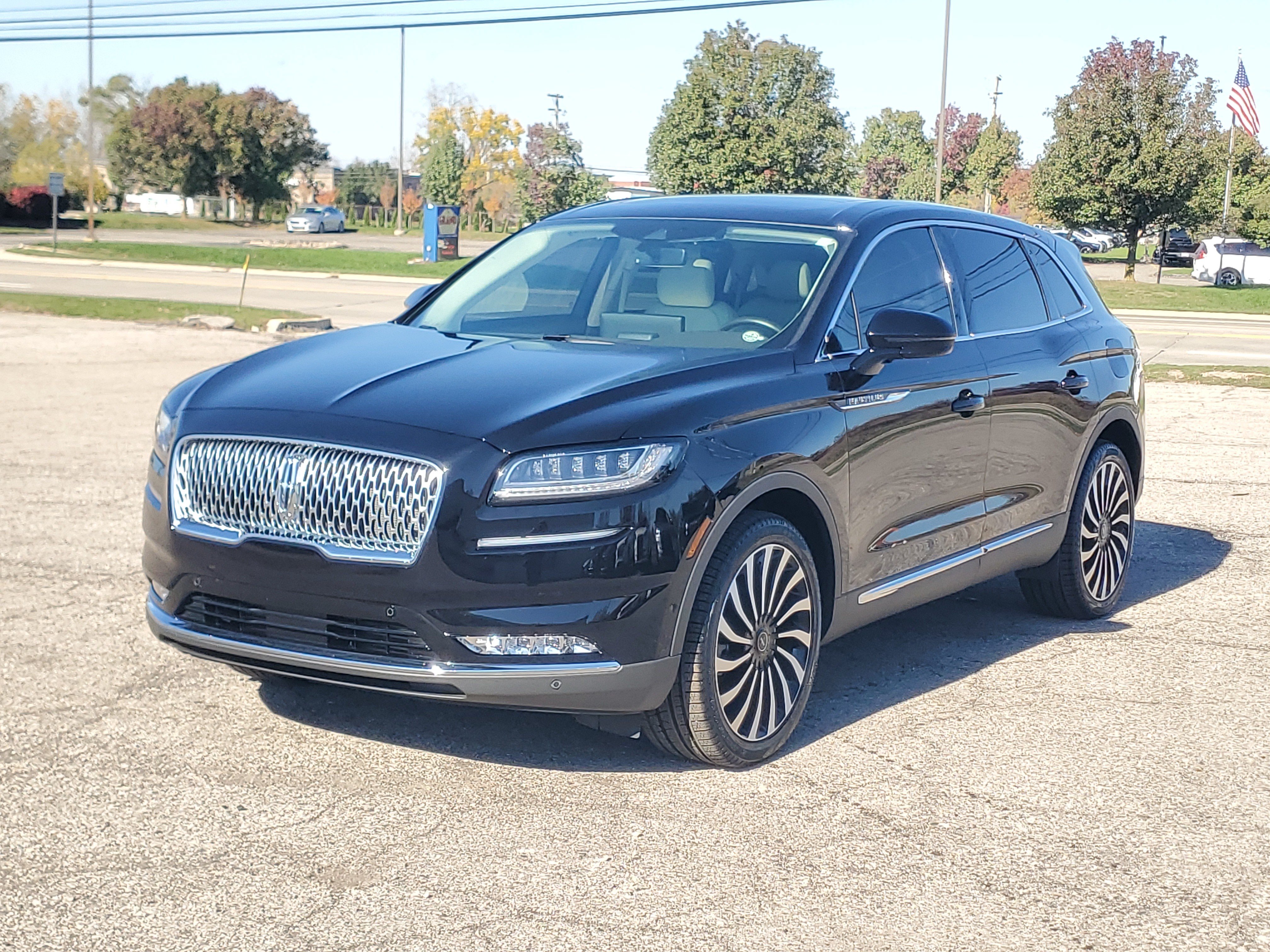Used 2021 Lincoln Nautilus Black Label AWD/4WD image 3