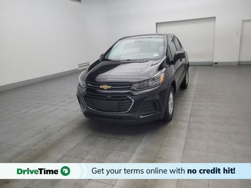 Used 2021 Chevrolet Trax LS w/ Tint and Cruise Package FWD image 1