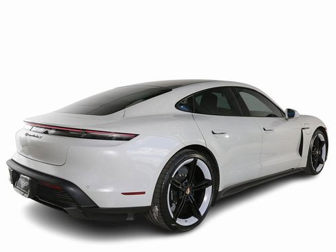 Used 2021 Porsche Taycan Turbo S image 10