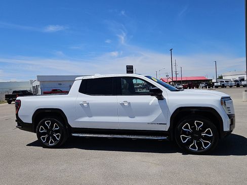 New 2025 GMC Sierra EV Denali image 6