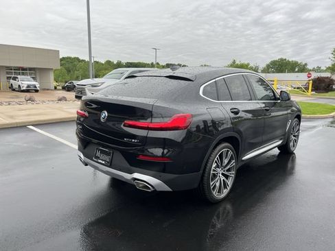 Used 2025 BMW X4 xDrive30i w/ Premium Package AWD/4WD image 3
