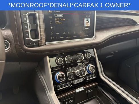 Used 2024 GMC Yukon Denali w/ Advanced Technology Package AWD/4WD image 30