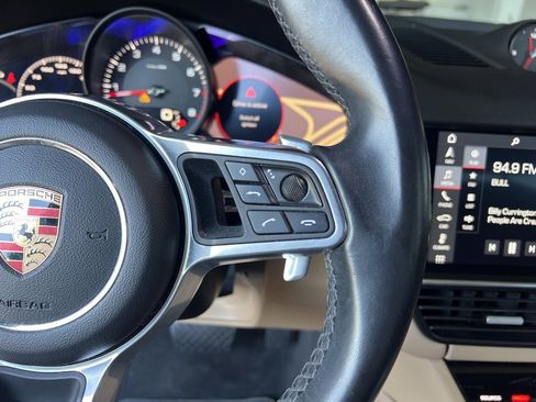 Used 2020 Porsche Cayenne image 26