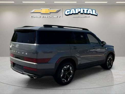 Used 2025 Hyundai Santa Fe SEL FWD image 5