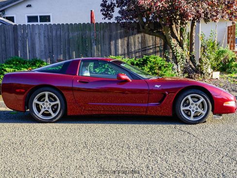 Used 2003 Chevrolet Corvette 50th Anniversary Edition w/ Preferred Equipment Group image 16
