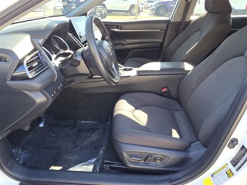 Used 2022 Toyota Camry LE image 21