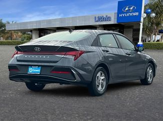 New 2026 Hyundai Elantra SE video 2