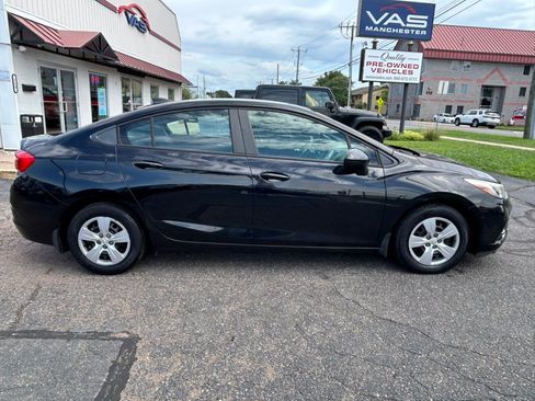 Used 2016 Chevrolet Cruze LS FWD image 4