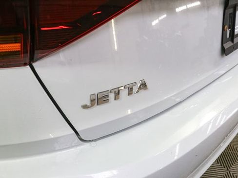 Used 2019 Volkswagen Jetta R-Line image 10