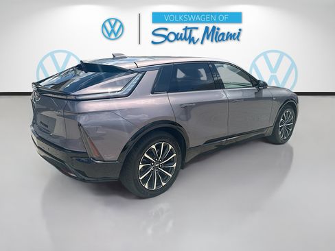 Used 2024 Cadillac Lyriq Sport RWD image 7