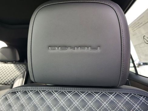 New 2026 GMC Acadia Denali w/ Super Cruise Package image 32