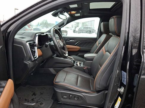 Used 2023 GMC Canyon AT4 w/ AT4 Premium Package image 13