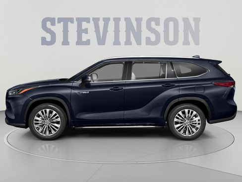 Used 2020 Toyota Highlander Platinum AWD/4WD image 3