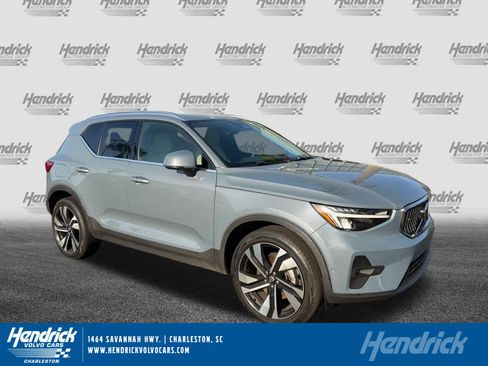 Used 2023 Volvo XC40 B5 Plus w/ Protection Package Premier AWD/4WD image 1
