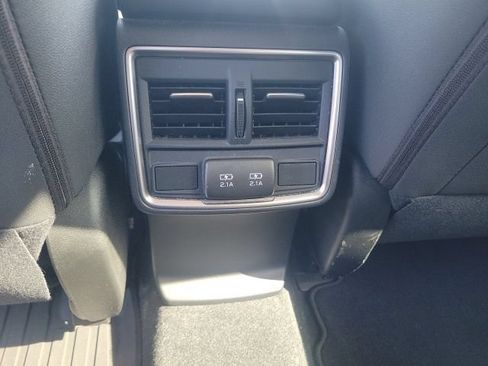 Used 2020 Subaru Forester Premium AWD/4WD image 30