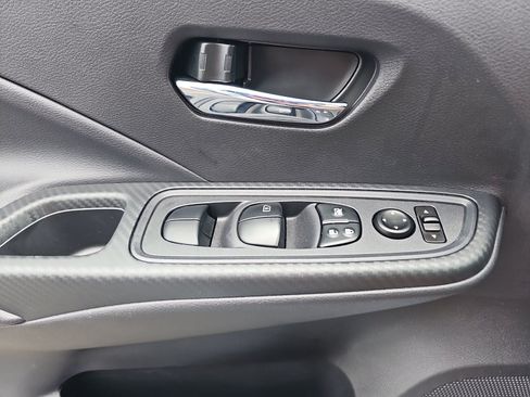 Used 2025 Nissan Versa SV w/ Trunk Package FWD image 23