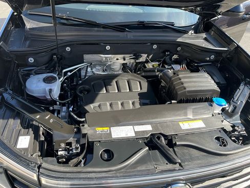 Used 2025 Volkswagen Atlas Cross Sport SE image 15