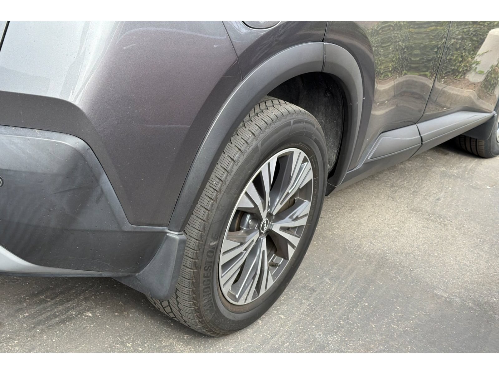 Used 2022 Nissan Rogue SV FWD image 4