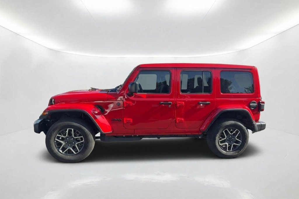 Used 2026 Jeep Wrangler Unlimited Sahara AWD/4WD image 9