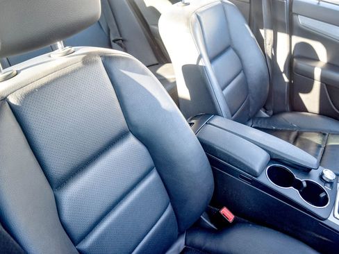 Used 2014 Mercedes-Benz C 300 4MATIC Sedan image 20