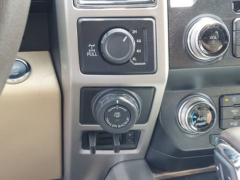 Used 2019 Ford F150 Lariat w/ Equipment Group 502A Luxury AWD/4WD image 27