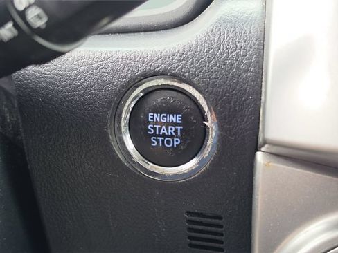 Used 2022 Toyota 4Runner SR5 AWD/4WD image 44